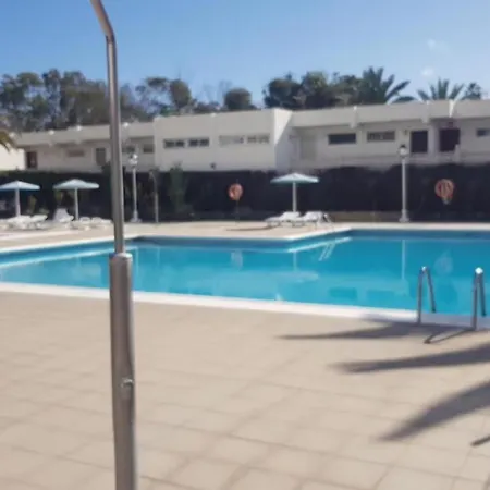 Cozy With Pool شقة *